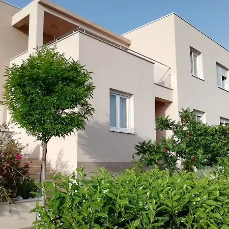 Dandelion Apartman *